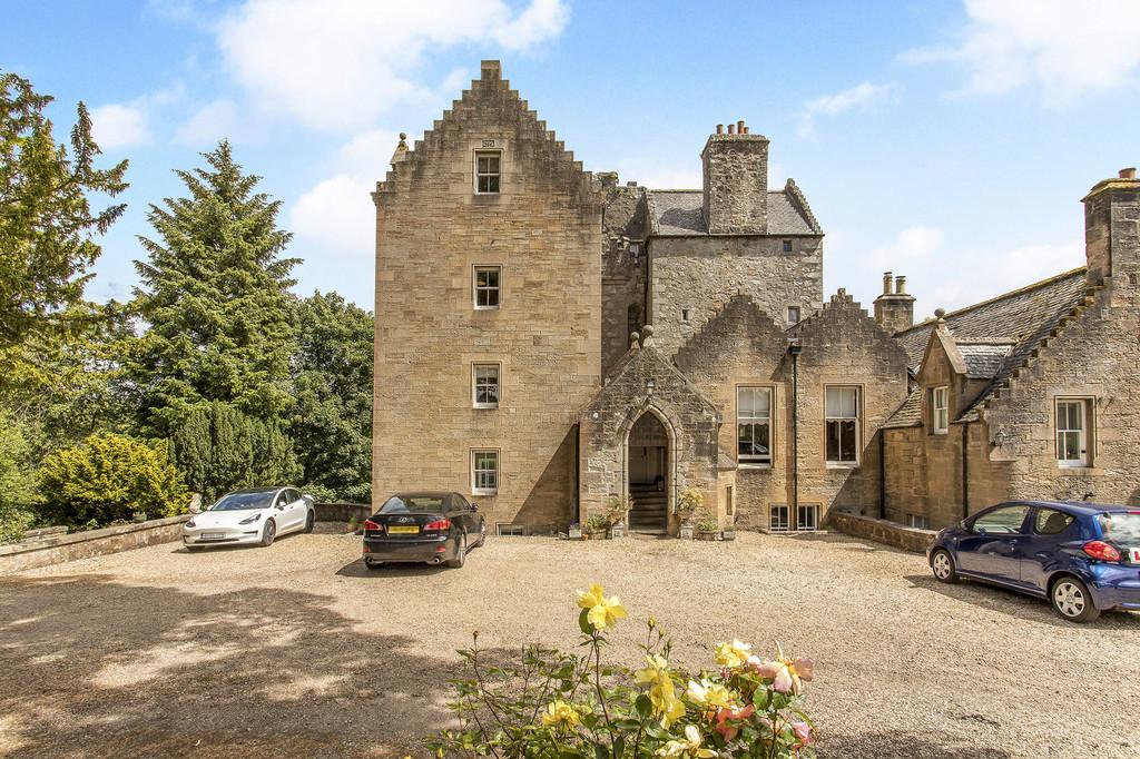 Bridge Castle House, Bathgate 2 bed apartment for sale £250,000