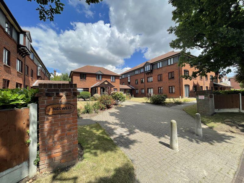 Imperial Avenue, WestcliffOnSea 1 bed apartment £160,000
