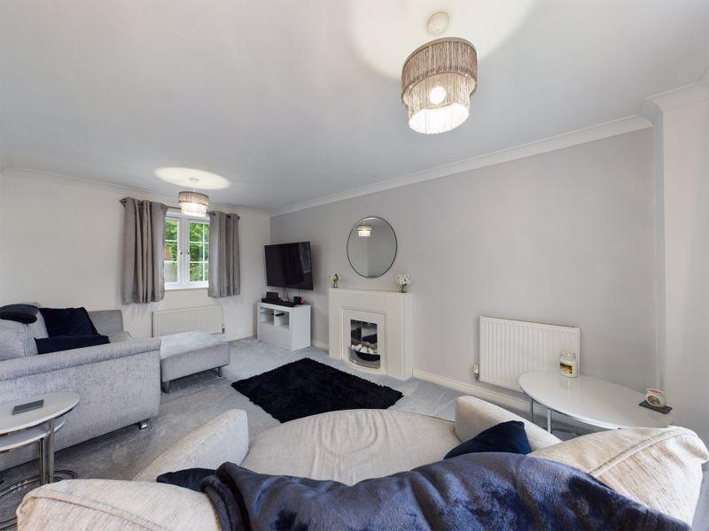 James Stephens Way, Thornwell, Chepstow NP16 3 bed detached house £