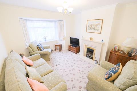 3 bedroom semi-detached house for sale - Yewtree Road, Streetly, Sutton Coldfield, B74 3SJ