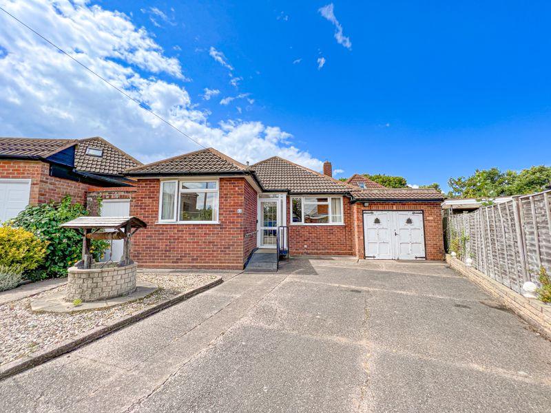 Windermere Drive, Streetly, Sutton Coldfield, B74 3LD 3 bed detached