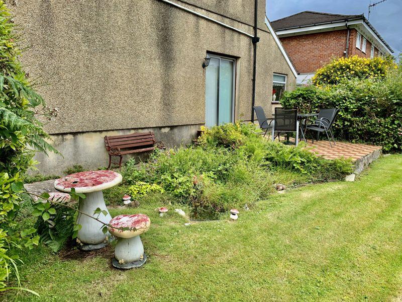 Side Garden 4