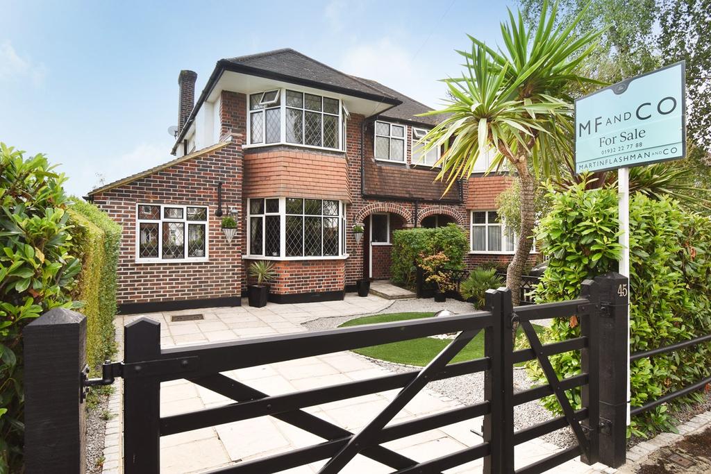 Rydens Avenue, WALTONONTHAMES, KT12 3 bed semidetached house £875,000