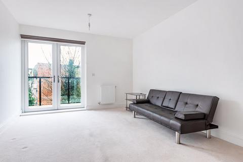 2 bedroom apartment to rent, Mayfair Court, Hunting Place, Hounslow, TW5