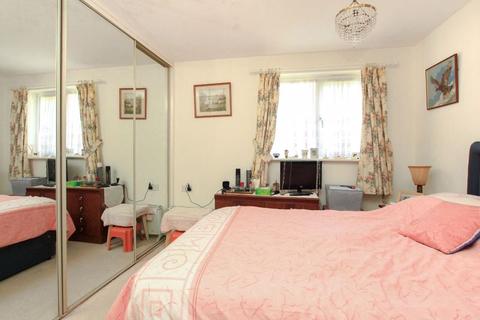 1 bedroom flat for sale - Crown Rose Court, Tring