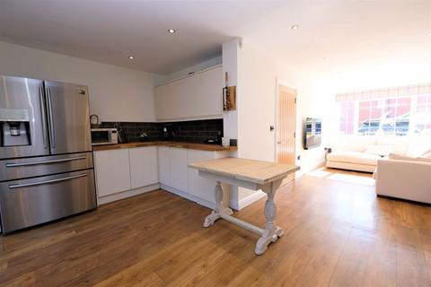 3 Godolphin Close, Eccles, Manchester, M30 9EW