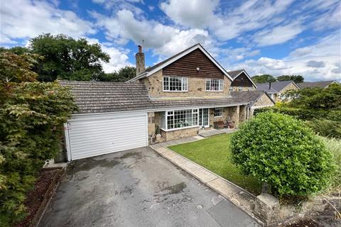 4 bedroom detached house for sale - New Close Road, Nab Wood, Shipley