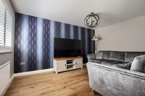 3 bedroom semi-detached house to rent - Casson Gardens, Stockton-On-Tees