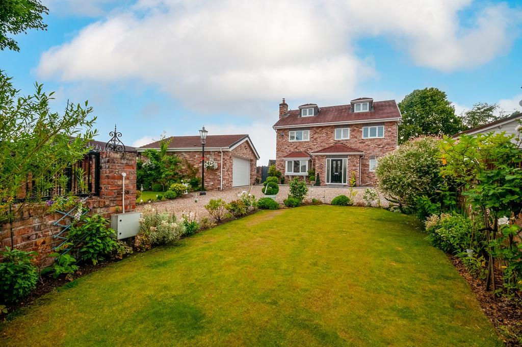 Holes Lane, Woolston, Warrington, WA1 5 bed detached house for sale £