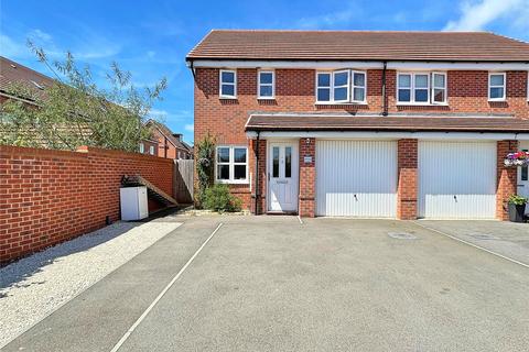 3 bedroom semi-detached house for sale - Hinchliff Drive, Wick, Littlehampton, West Sussex, BN17