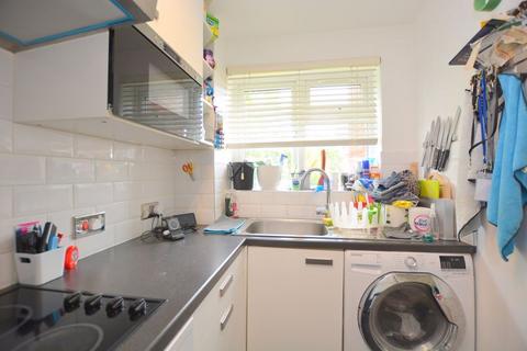 Flat 4, The Poplars, 4 Devonshire Road, Pinner, HA5 4NX