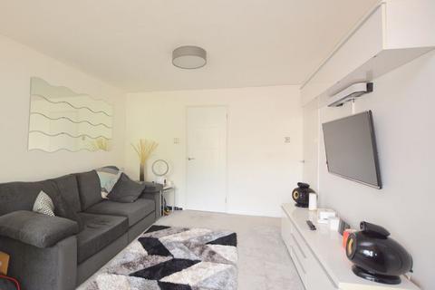Flat 4, The Poplars, 4 Devonshire Road, Pinner, HA5 4NX