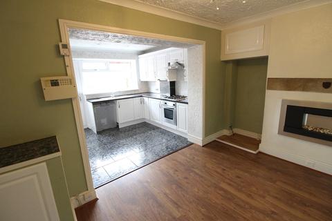 3 bedroom townhouse for sale - Garforth Road, Keighley, BD21