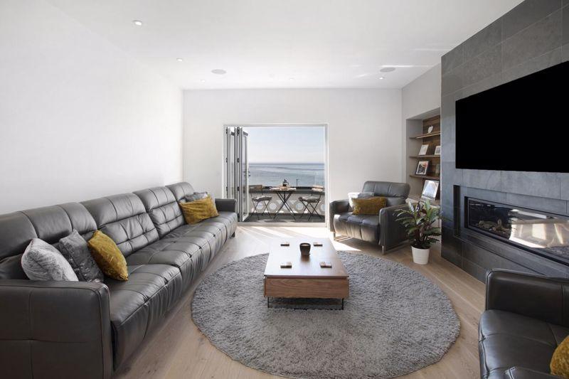 Sitting Room...