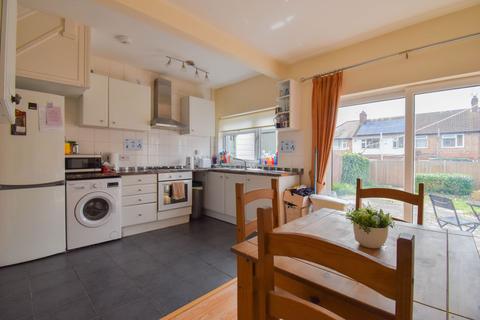 4 bedroom terraced house for sale - Middlesex Road, Leicester