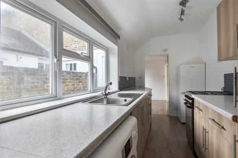 27 Tangier Lane, Eton, Windsor, SL4 6AZ