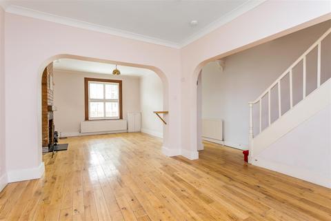 107 Arthur Road, Windsor, SL4 1RU