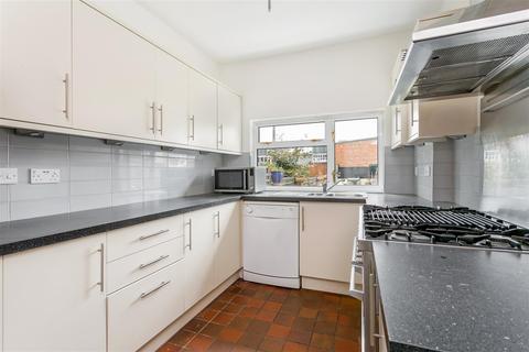 107 Arthur Road, Windsor, SL4 1RU
