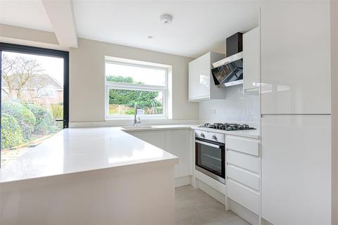 11 Follett Close, Old Windsor, Windsor, SL4 2NZ