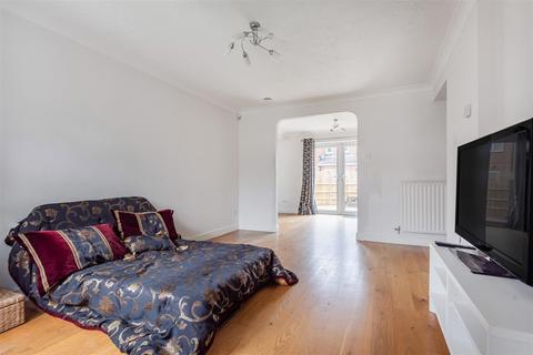 20 Stonebridge Field, Eton, Windsor, SL4 6PS