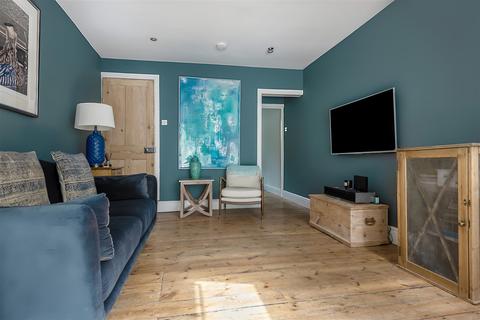 37 Elm Road, Windsor, SL4 3NB