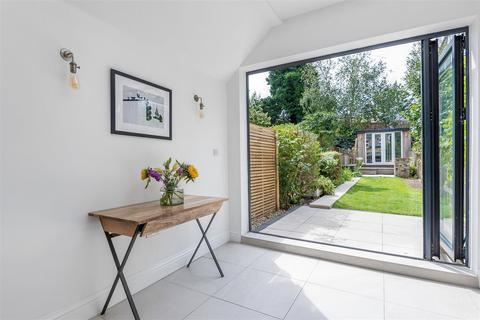 37 Elm Road, Windsor, SL4 3NB