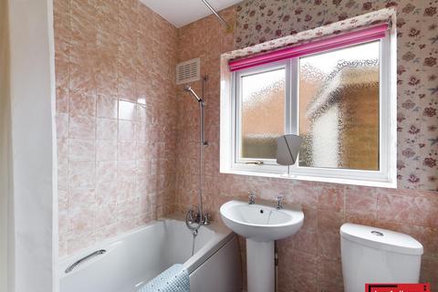 28 Beechwood Drive, Ormskirk, L39 3NX