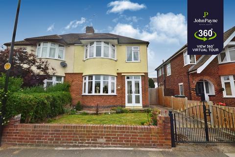 3 bedroom semi-detached house for sale - Seedfield Croft, Cheylesmore, Coventry