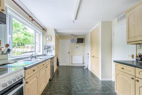 20 Sutherland Close, Taunton, TA1 4LE