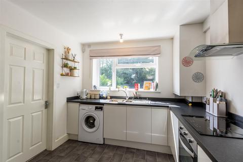 61 Birchfield Road, Arnold, Nottingham, NG5 8BJ