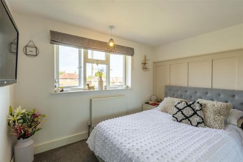 61 Birchfield Road, Arnold, Nottingham, NG5 8BJ