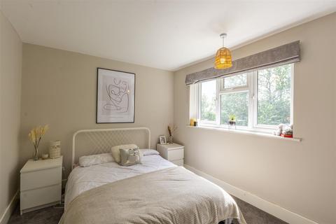 61 Birchfield Road, Arnold, Nottingham, NG5 8BJ