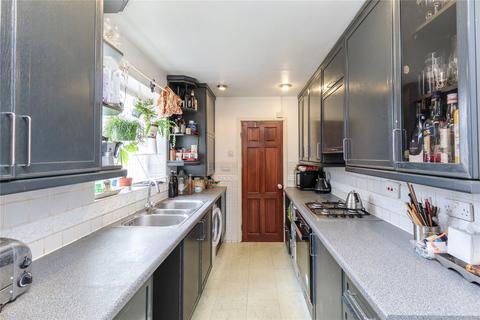 1 bedroom maisonette to rent, Roman Road, London, E3