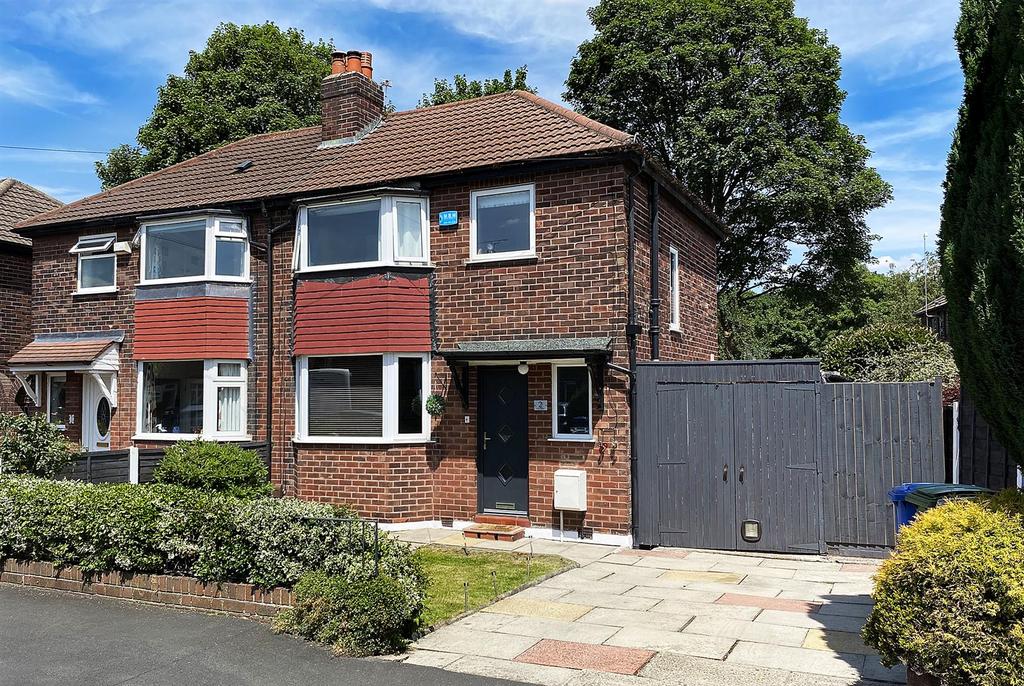 Irwin Road, Altrincham 3 bed semidetached house £400,000