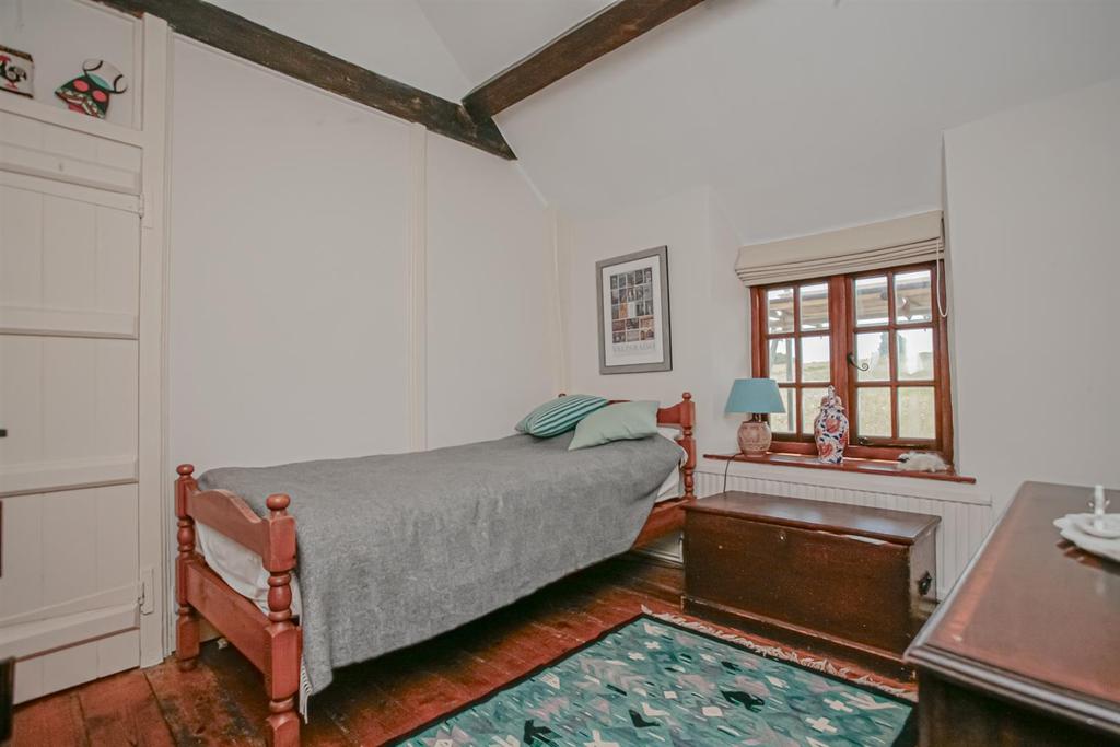 Bedroom 2.jpg