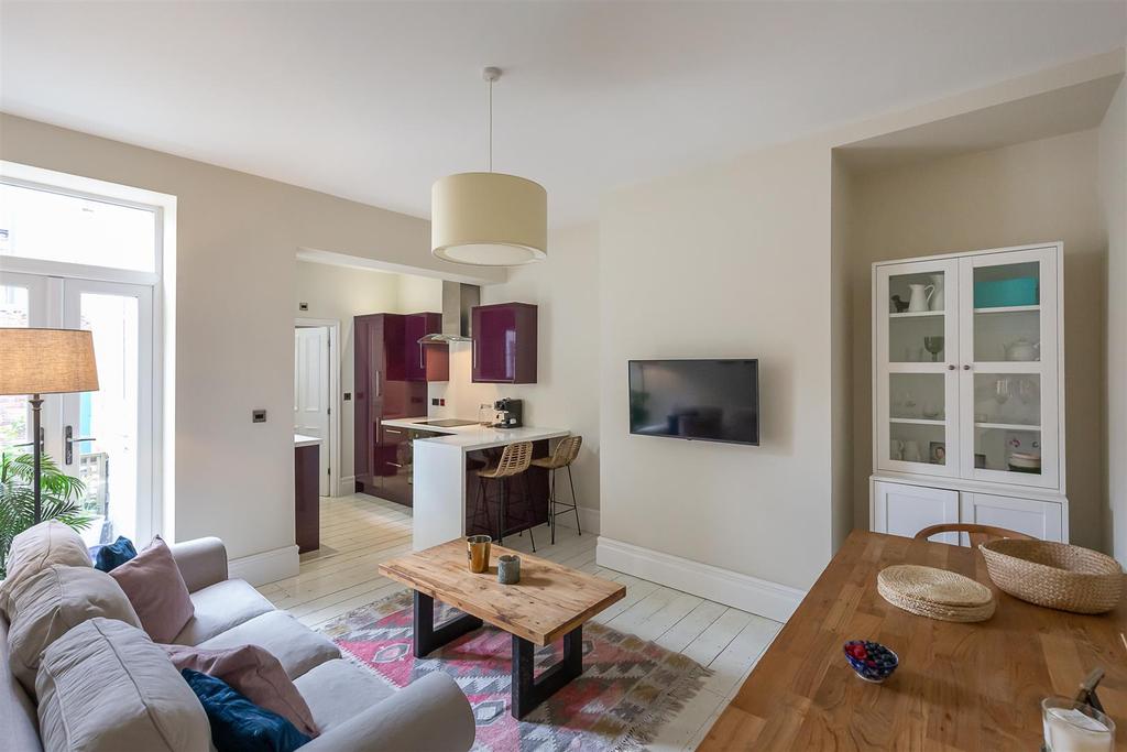 Delaval Terrace, Gosforth, Newcastle... 2 bed flat £170,000