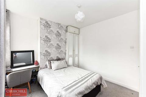 68 Leucha Road, London, E17 7LG