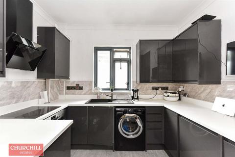 68 Leucha Road, London, E17 7LG