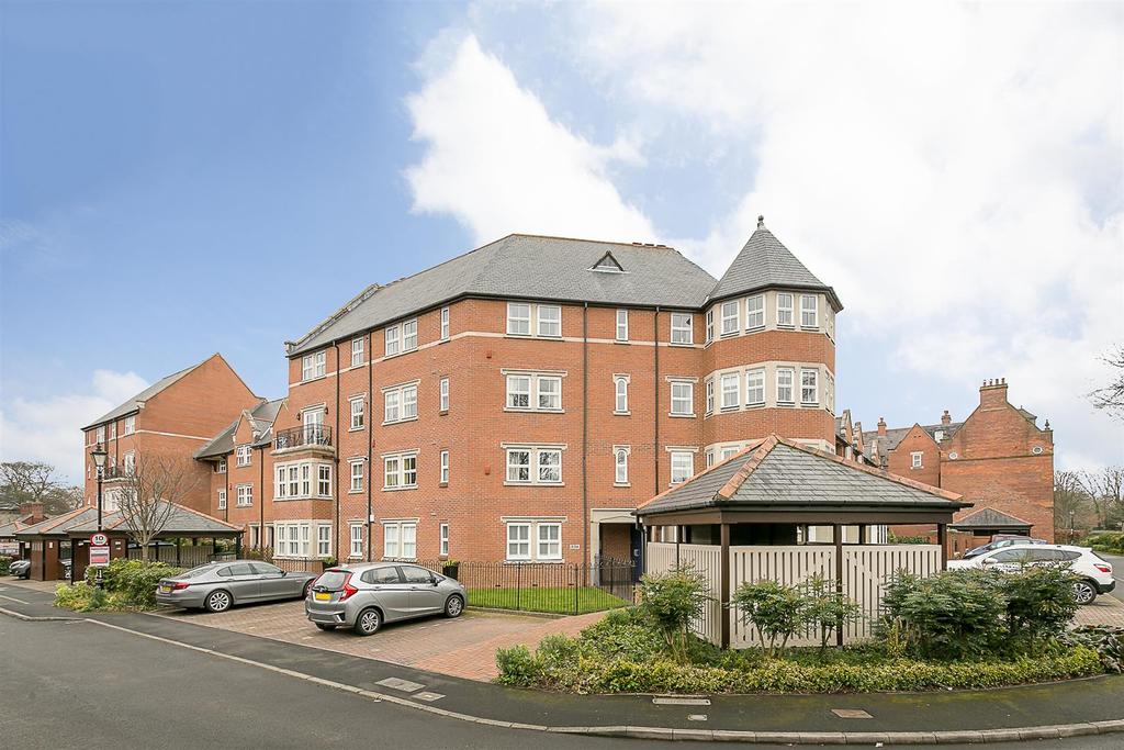 Princess Mary Court, Jesmond... 3 bed flat £325,000