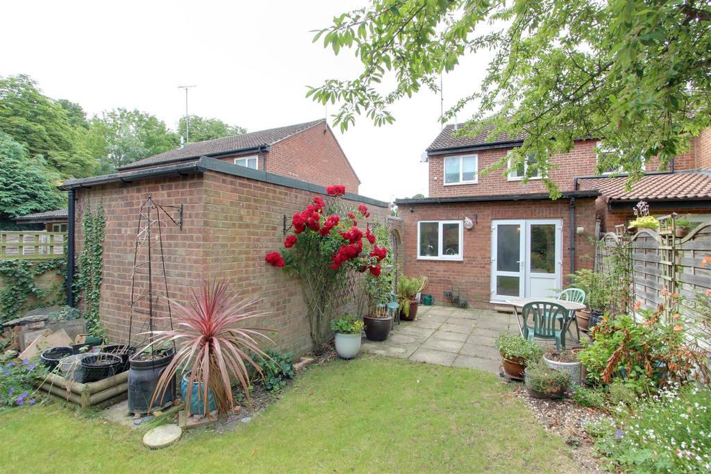 Mill Gardens, Tring 2 bed house for sale £450,000