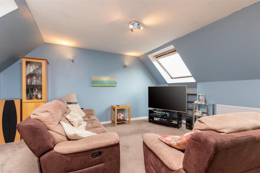 Losset Road, Alyth 3 bed apartment £93,000