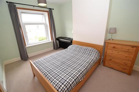 5 Beaconsfield Road, Clayton, Bradford, BD14 6LQ