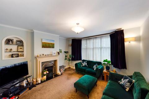 202 Billing Road, Northampton, NN1 5RX