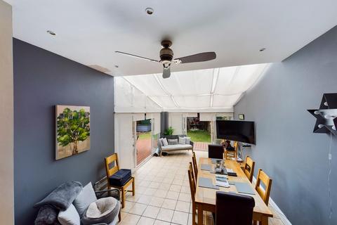 202 Billing Road, Northampton, NN1 5RX