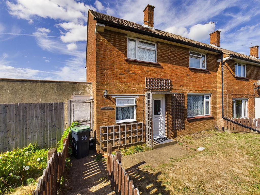 Dunley Drive, New Addington, Croydon 3 bed end of terrace house for