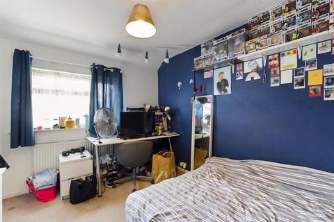 202 Dunley Drive, New Addington, Croydon, CR0 0RF