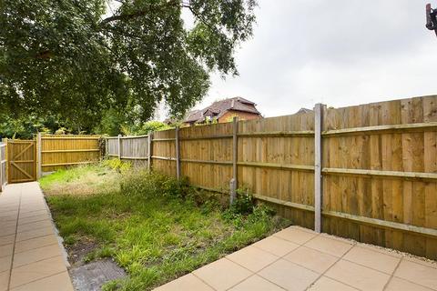 3 bedroom terraced house to rent, Highcrown Street, Southampton