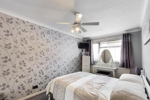 17 Albatross Gardens, Selsdon, South Croydon, CR2 8QW