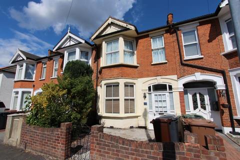 33 Warwick Road, Chingford, London, E4 8NN