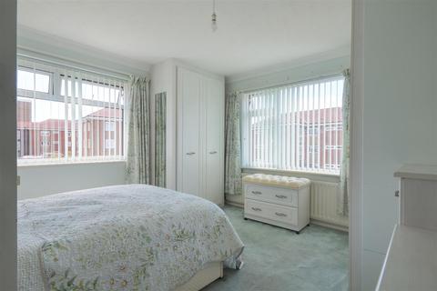18, Ewell Court Sutton Place, Bexhill-on-sea, TN40 1PA